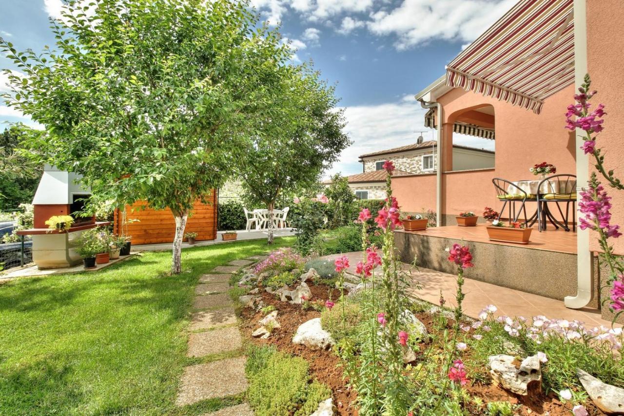 Apartments Begovic Умаг Экстерьер фото